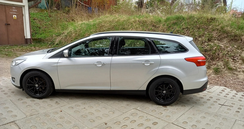 Ford Focus cena 45500 przebieg: 158500, rok produkcji 2016 z Gdańsk małe 137